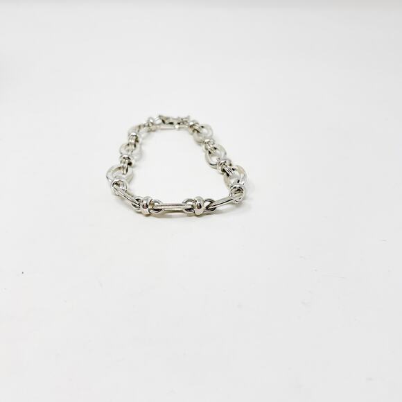 Silver Tone Chainlink Bracelet Latch Closure Costume Statement Stackable - Picture 2 of 8